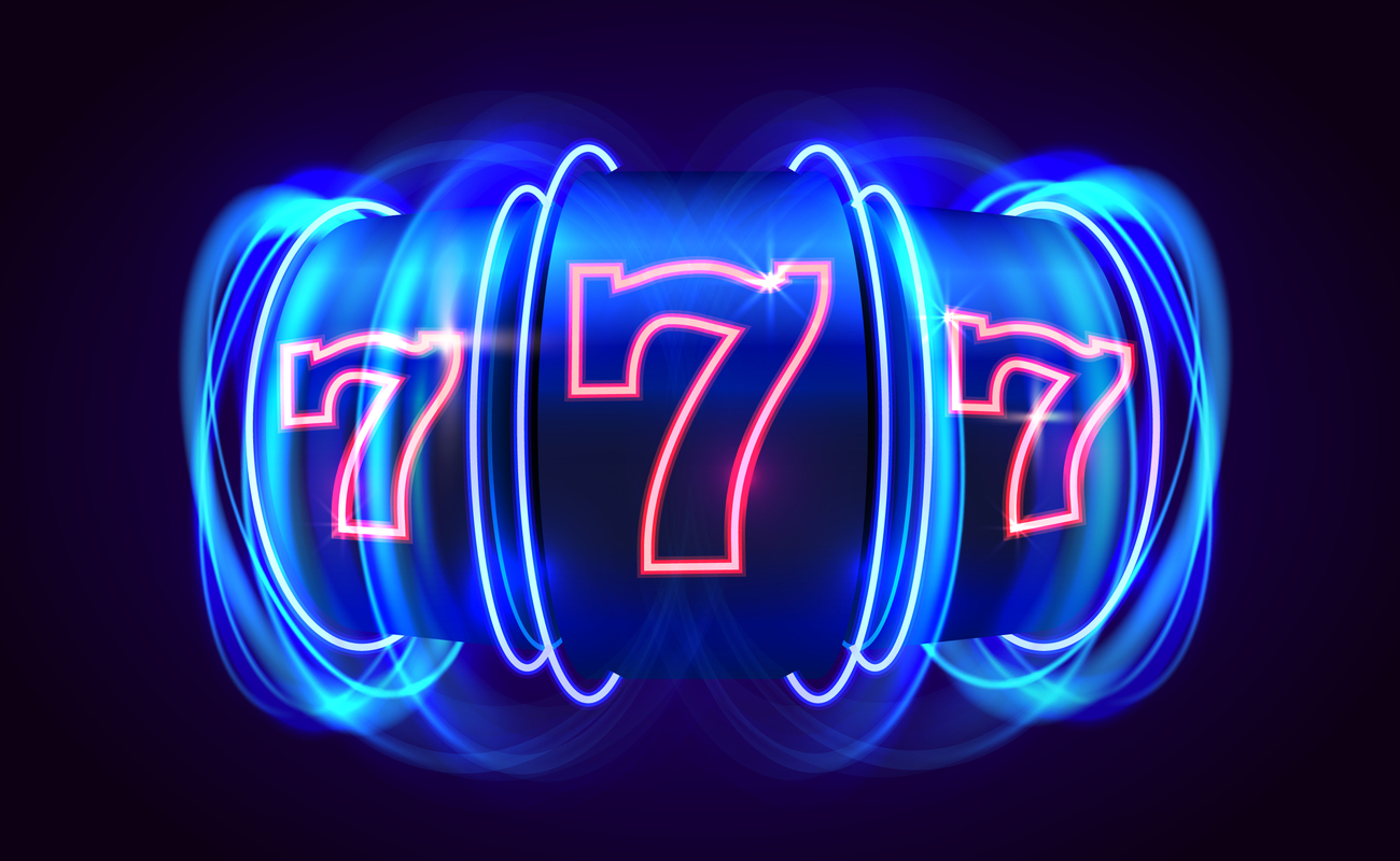 Vector image with 3 lucky number sevens on a slot reel