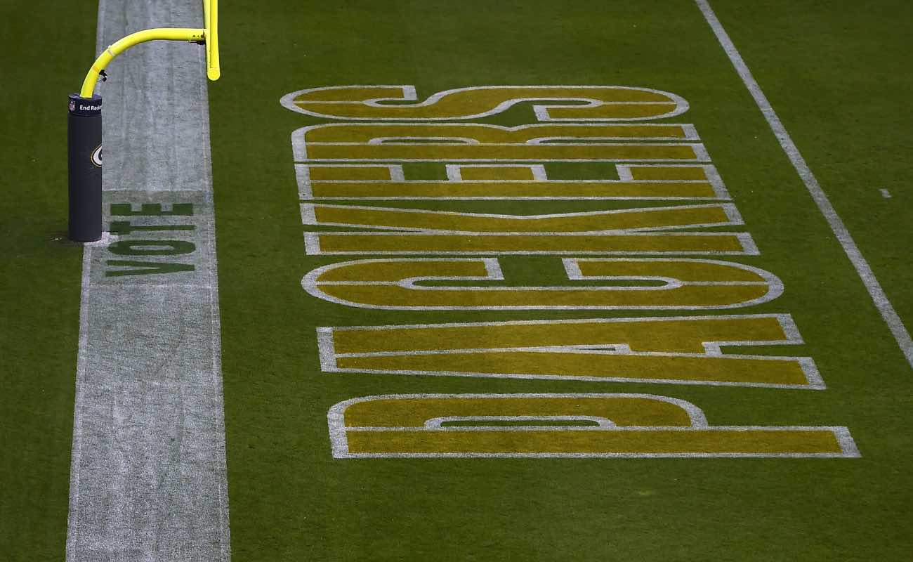 Game between the Green Bay Packers and the Minnesota Vikings at Lambeau Field. Photo by Stacy Revere/Getty Images.