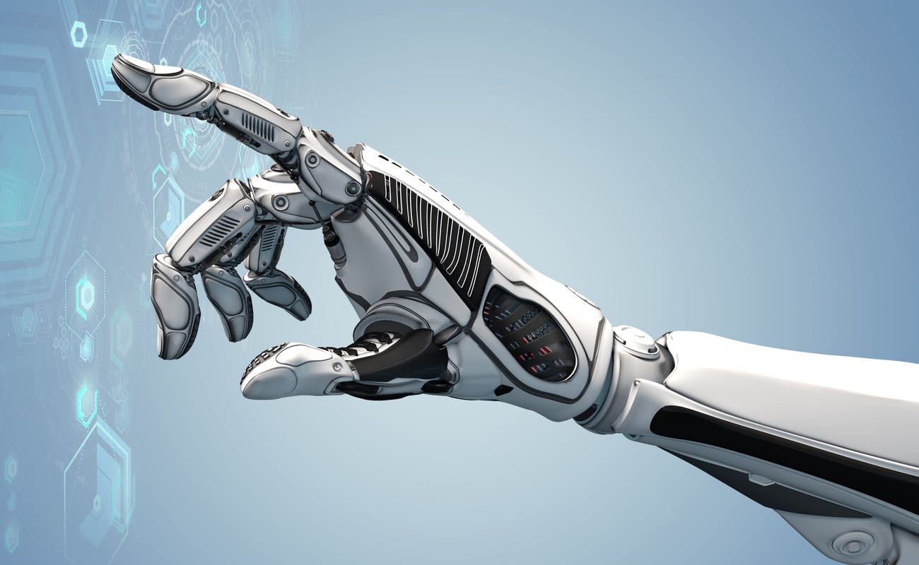 แขนกลหุ่นยนต์ปัญญาประดิษฐ์ที่ทำงานร่วมกับอินโฟกราฟิก HUD เสมือนจริง