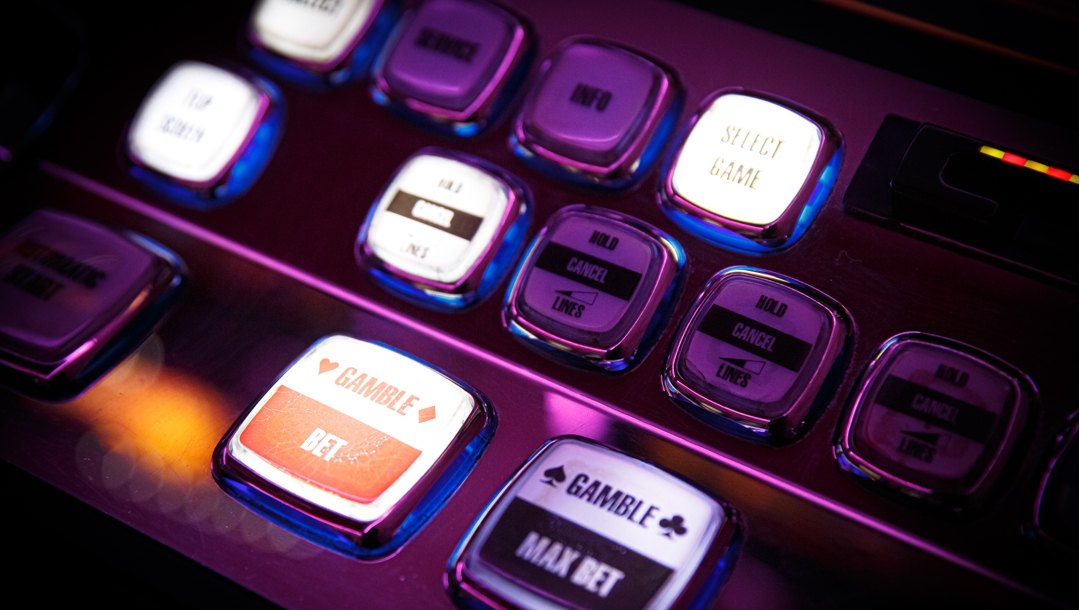 A Gamer's Guide: Dodge Common Video Poker Mistakes – BetMGM