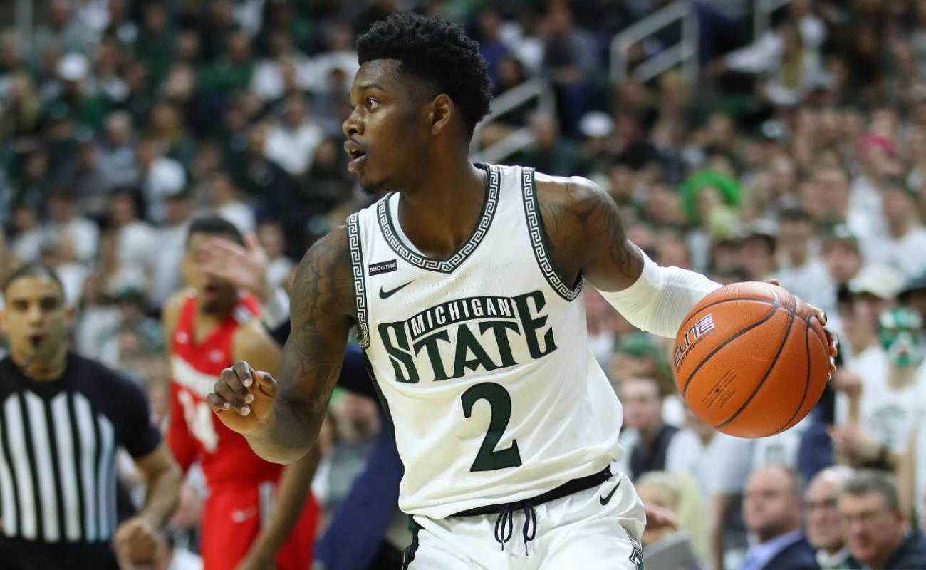 Rocket Watts #2 of the Michigan State Spartans plays against the Ohio State Buckeyes
