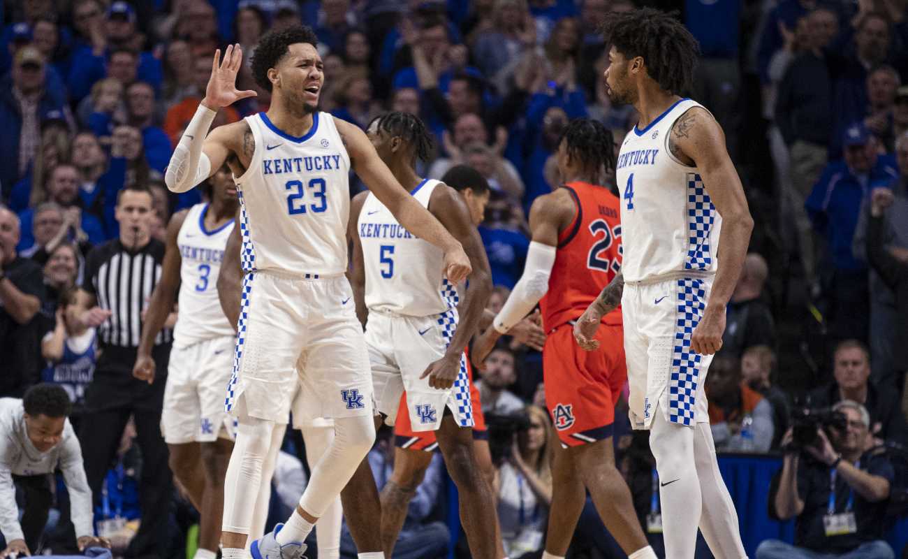 EJ Montgomery #23 and Nick Richards #4 of the Kentucky Wildcats celebrate during the game against the Auburn Tigers
