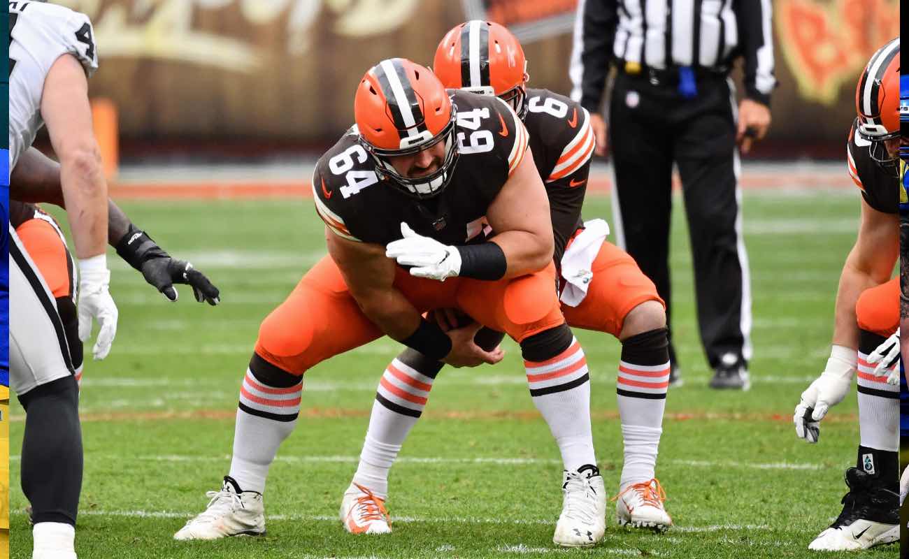 J.C. Tretter of Cleveland Browns against the Las Vegas Raiders at FirstEnergy Stadium November 2020.