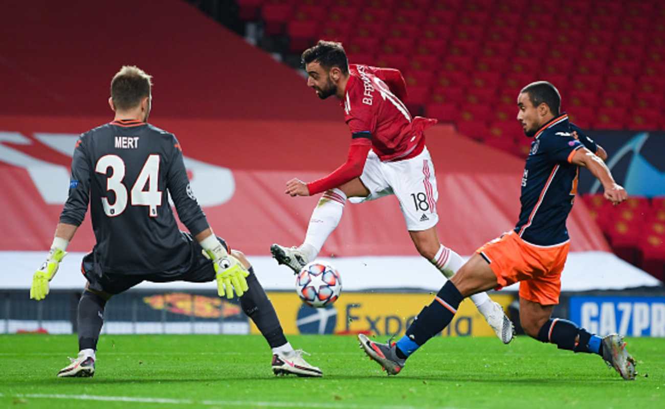 Bruno Fernandes of Manchester United Attempts to Control the Ball In Front of the Istanbul Basaksehir Goalkeeper - Photo by MICHAEL REGAN