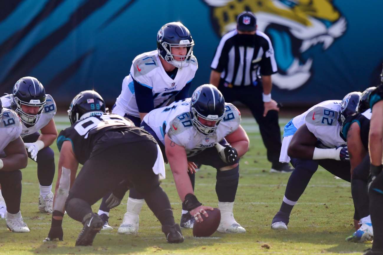 JACKSONVILLE, FLORIDA - DECEMBER 13: Ryan Tannehill #17 of the Tennessee Titans calls a play against the Jacksonville Jaguars at TIAA Bank Field on December 13, 2020 in Jacksonville, Florida. (Photo by Julio Aguilar/Getty Images)