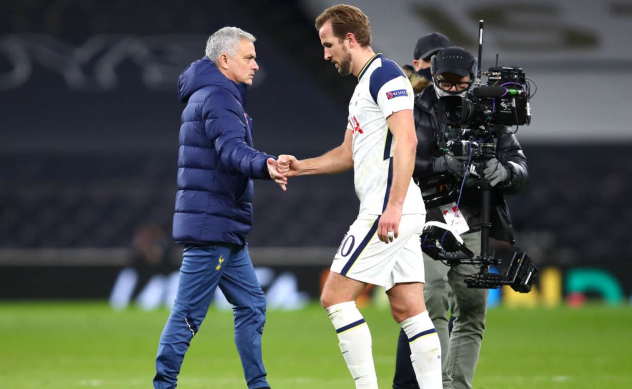 A Downtrodden José Mourinho Subs Harry Kane Off the Field - Photo By Julian Finney