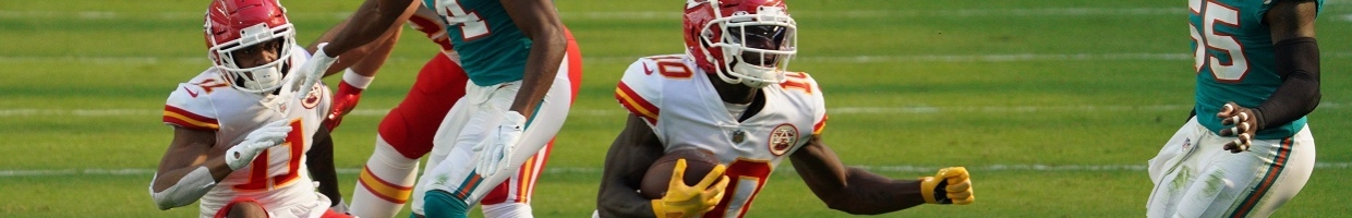 MIAMI GARDENS, FLORIDA - DECEMBER 13: Tyreek Hill #10 of the Kansas City Chiefs in action against the Miami Dolphins at Hard Rock Stadium on December 13, 2020 in Miami Gardens, Florida. (Photo by Mark Brown/Getty Images)