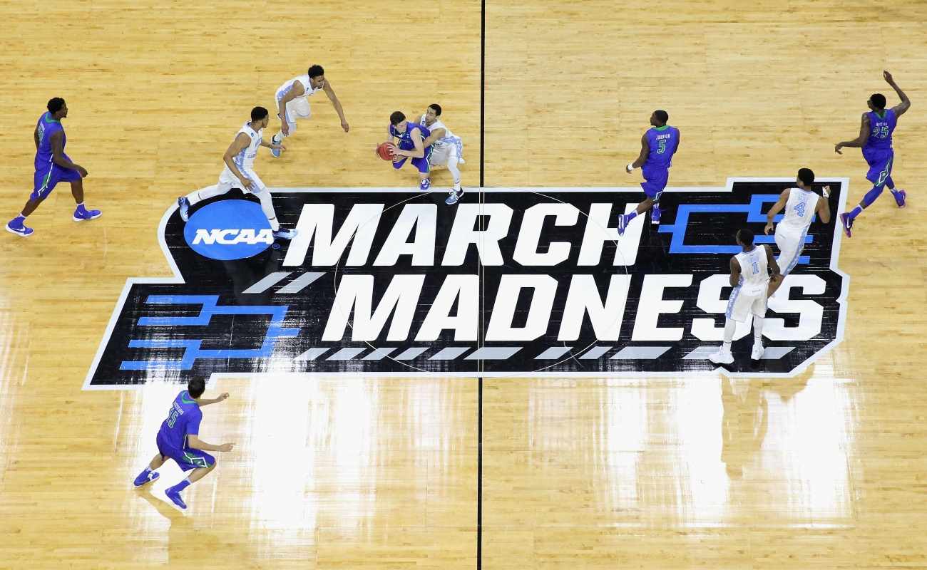 Bracketology: Projecting the 2021 NCAA Tournament Field ...