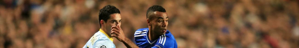 LONDON, ENGLAND - DECEMBER 11: Ashley Cole of Chelsea goes past Nicolae Stanciu of Steaua during the UEFA Champions League Group E match between Chelsea and FC Steaua Bucuresti at Stamford Bridge on December 11, 2013 in London, England. (Photo by Richard Heathcote/Getty Images)