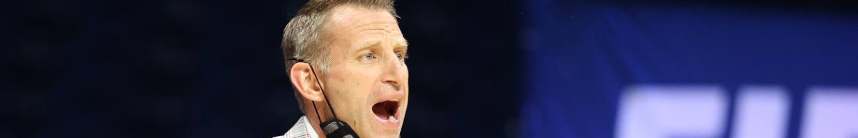 Head coach Nate Oats of the Alabama Crimson Tide calls out to his team in the first round game against the Iona Gaels in the 2021 NCAA Men's Basketball Tournament at Hinkle Fieldhouse on March 20, 2021 in Indianapolis, Indiana. (Photo by Andy Lyons/Getty Images)